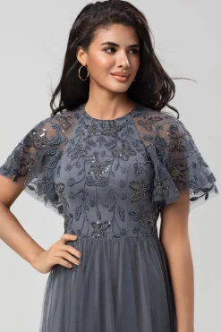 Elegância Clássica A-Line Jewel Neck Cinza Vestido de Dama de Honra Longo com Mangas Curtas