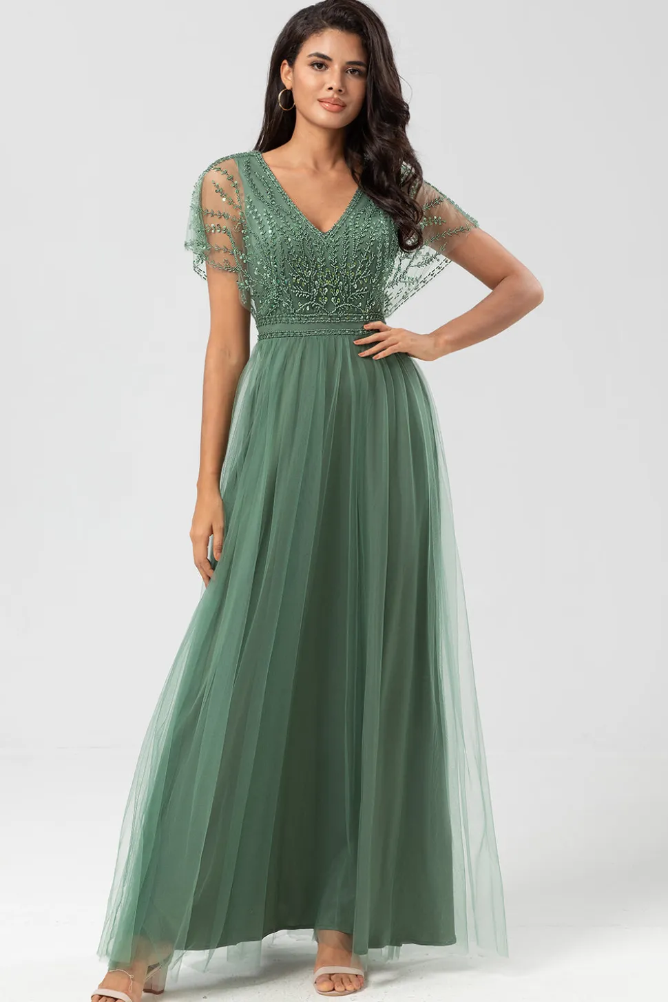 Epítome do Romance A-Line V Pescoço Eucalipto Vestido Longo Madrinha com Missangas