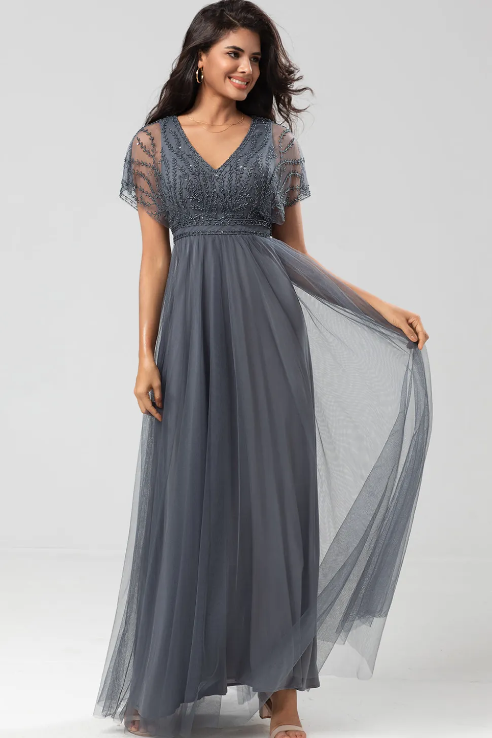 Epítome do Romance A-Line V Pescoço Eucalipto Vestido Longo Madrinha com Missangas