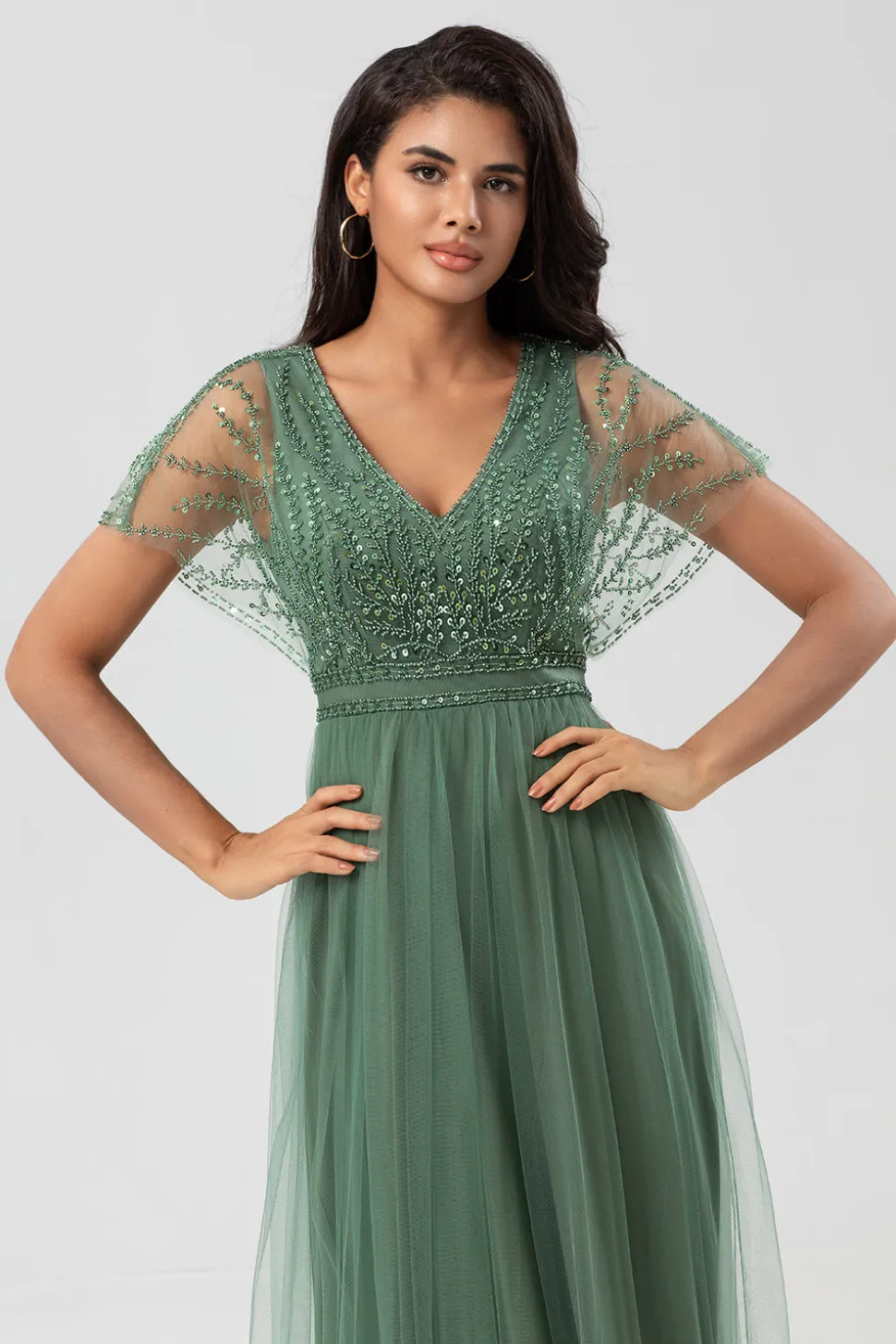 Epítome do Romance A-Line V Pescoço Eucalipto Vestido Longo Madrinha com Missangas