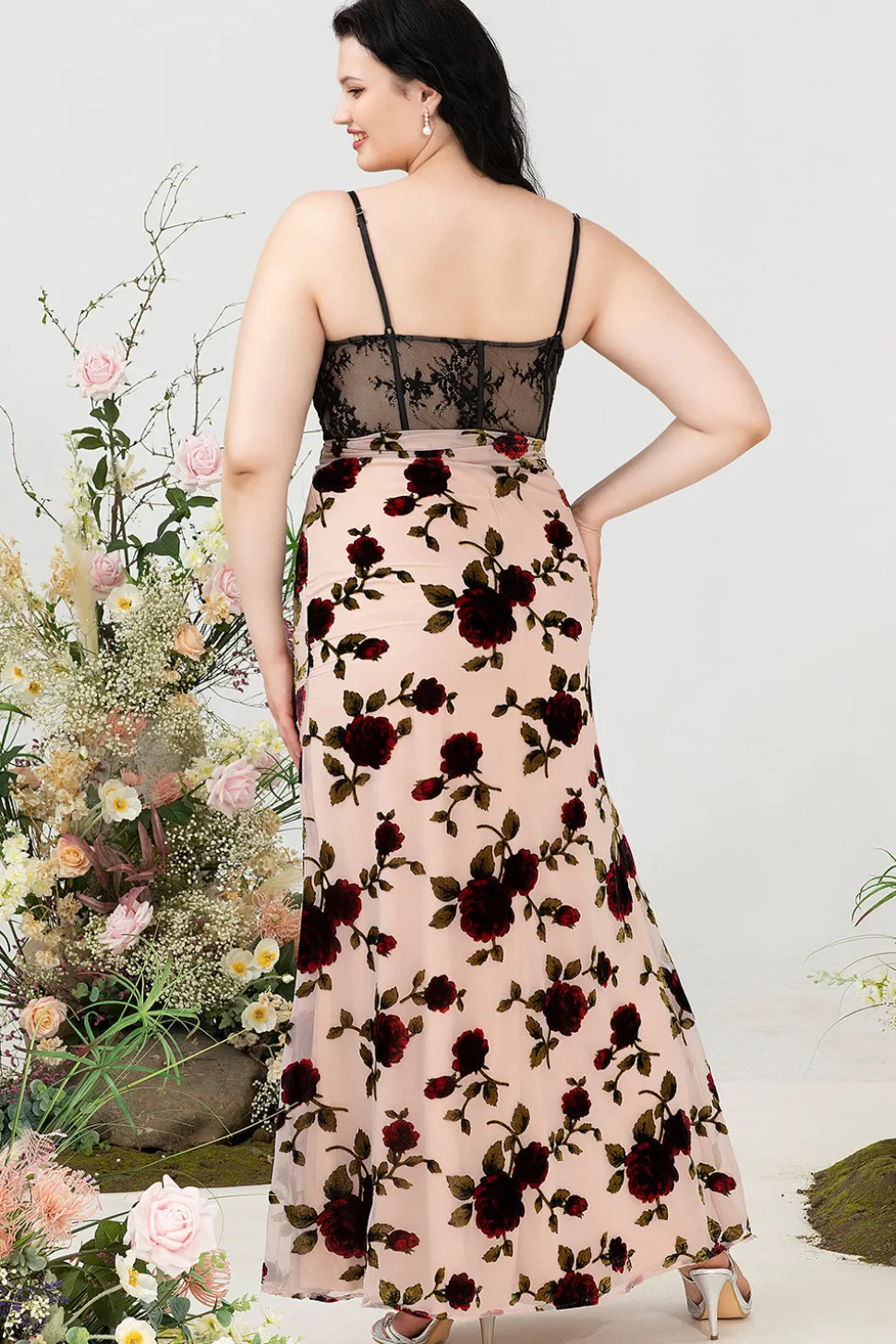Espaguete Alças Preto Floral Tamanho Grande Vestido de Festa