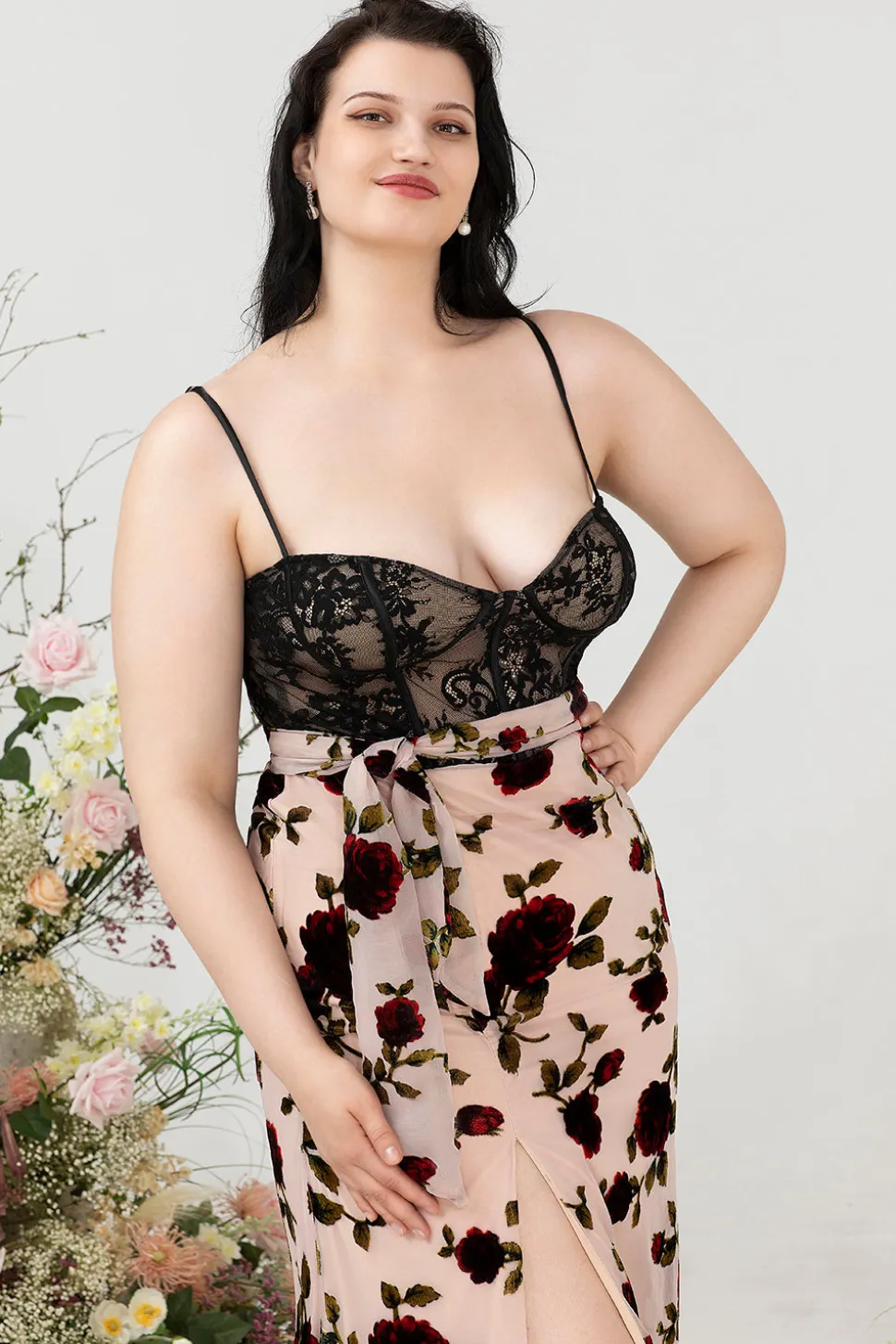 Espaguete Alças Preto Floral Tamanho Grande Vestido de Festa