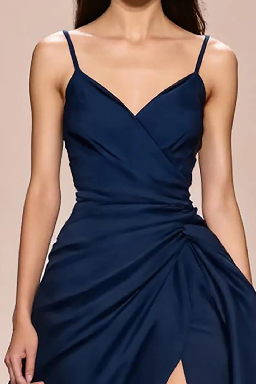Espaguete azul escuro correias cetim A-Line Ruched vestido de noite com fenda