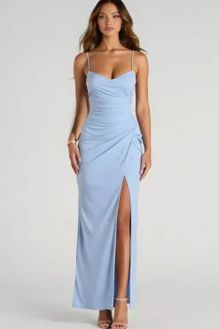 Esparguete azul claro correias bainha Ruched longo vestido de dama de honra