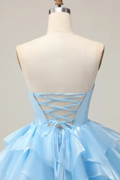 Espartilho azul em camadas Uma linha de vestido sem alças Homecoming com renda para trás