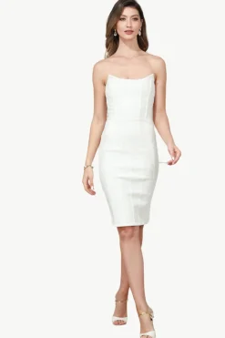 Espartilho branco sem alças vestido de festa