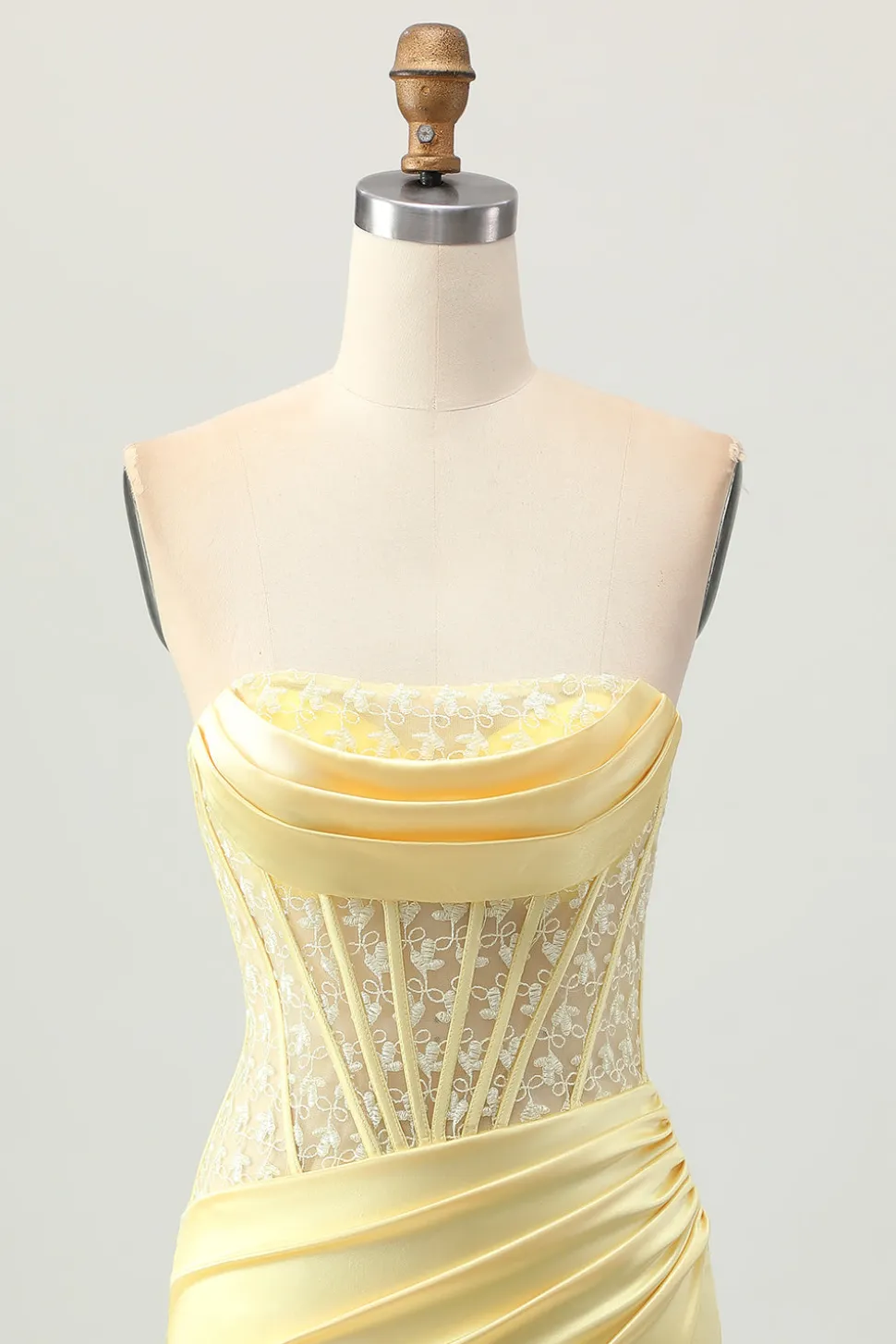 Espartilho de cetim amarelo apertado vestido curto Homecoming com renda para trás