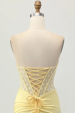 Espartilho de cetim amarelo apertado vestido curto Homecoming com renda para trás