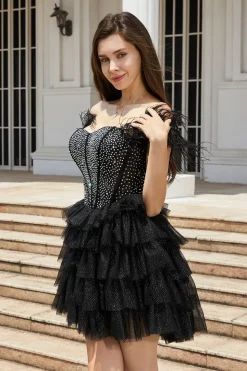Espartilho preto brilhante A-Line Short Homecoming Dress com penas