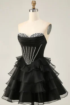Espartilho preto sem alças em camadas uma linha curto Homecoming Dress com frisos