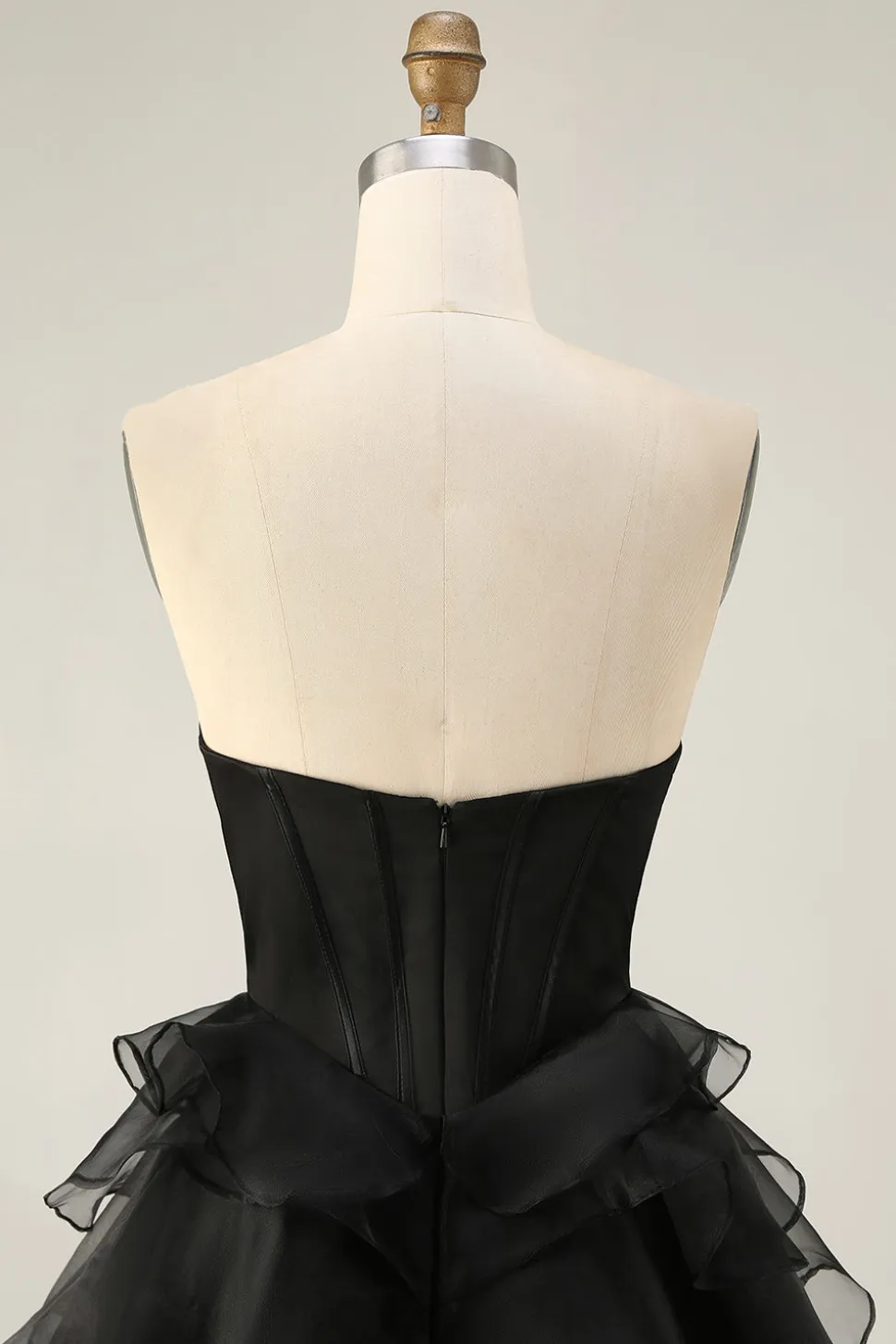 Espartilho preto sem alças em camadas uma linha curto Homecoming Dress com frisos