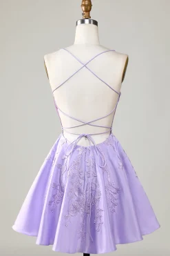 Espartilho roxo A-Line cetim curto homecoming vestido com renda