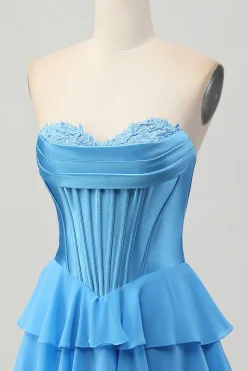 Espartilho sem alças amarelo Um vestido de volta em camadas de linha