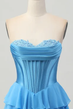 Espartilho sem alças amarelo Um vestido de volta em camadas de linha