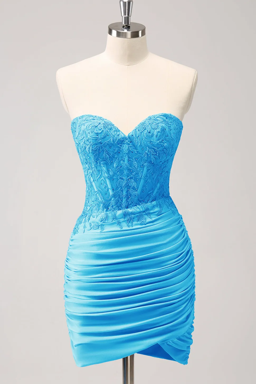 Espartilho sem alças lilás plissado apertado Homecoming Dress com apliques