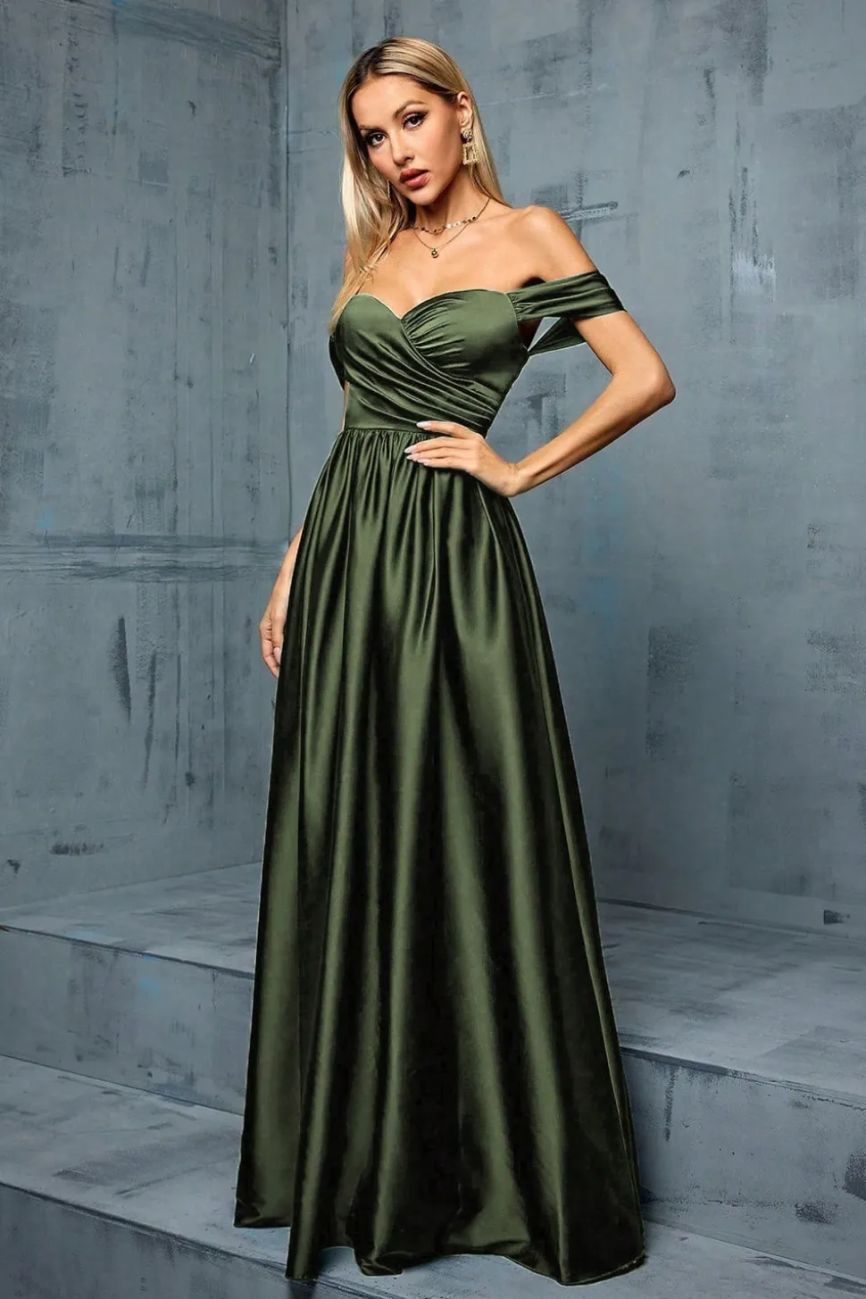 Exército Verde Fora do Ombro Cetim A-Line Long Prom Dress