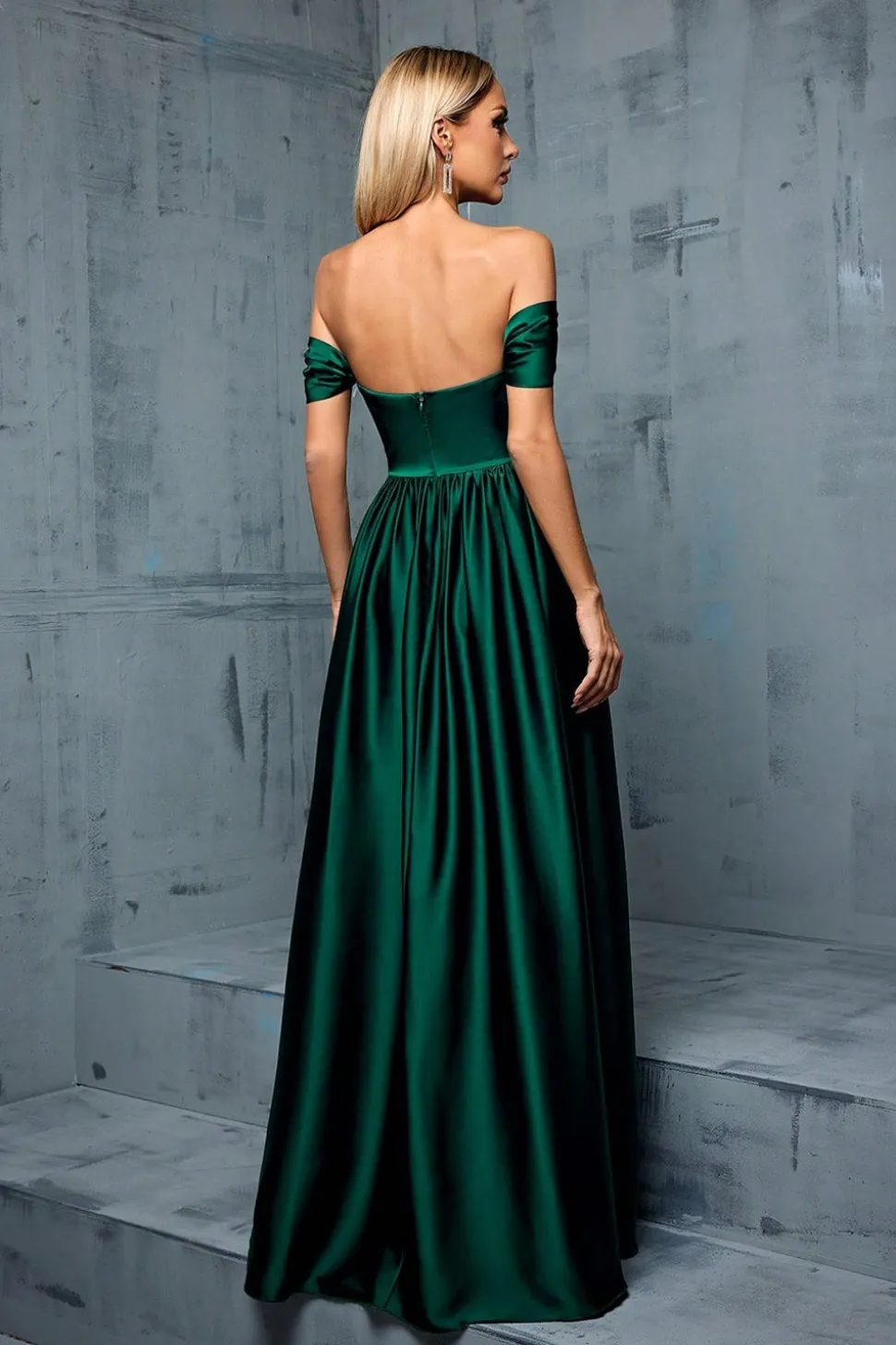 Exército Verde Fora do Ombro Cetim A-Line Long Prom Dress