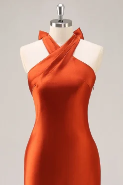 Ferrugem cetim Halter Sereia longo vestido de dama de honra com arco
