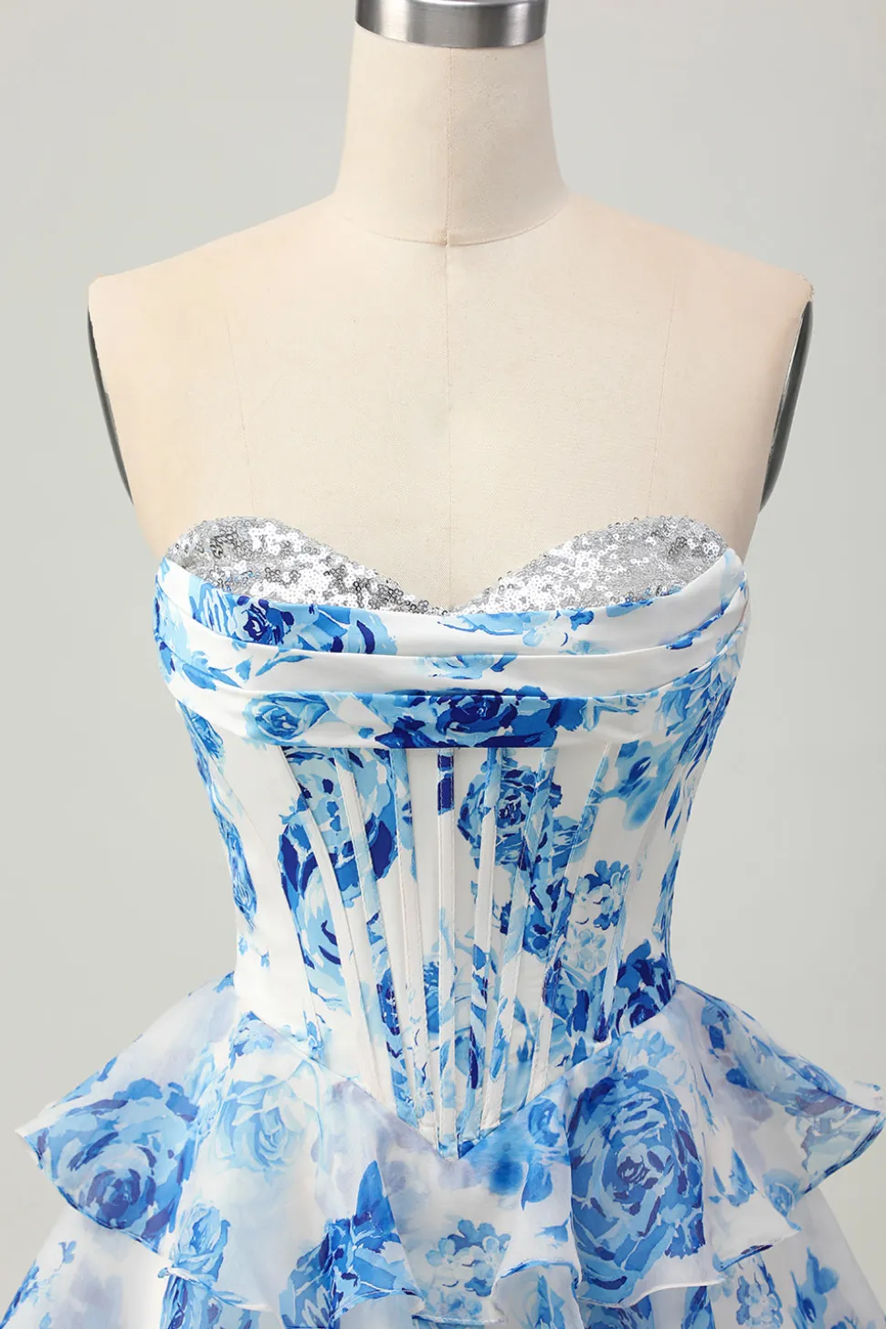 Flor Azul Branca A-line Espartilho sem alças Tiered Vestido Curto Homecoming com Sequins