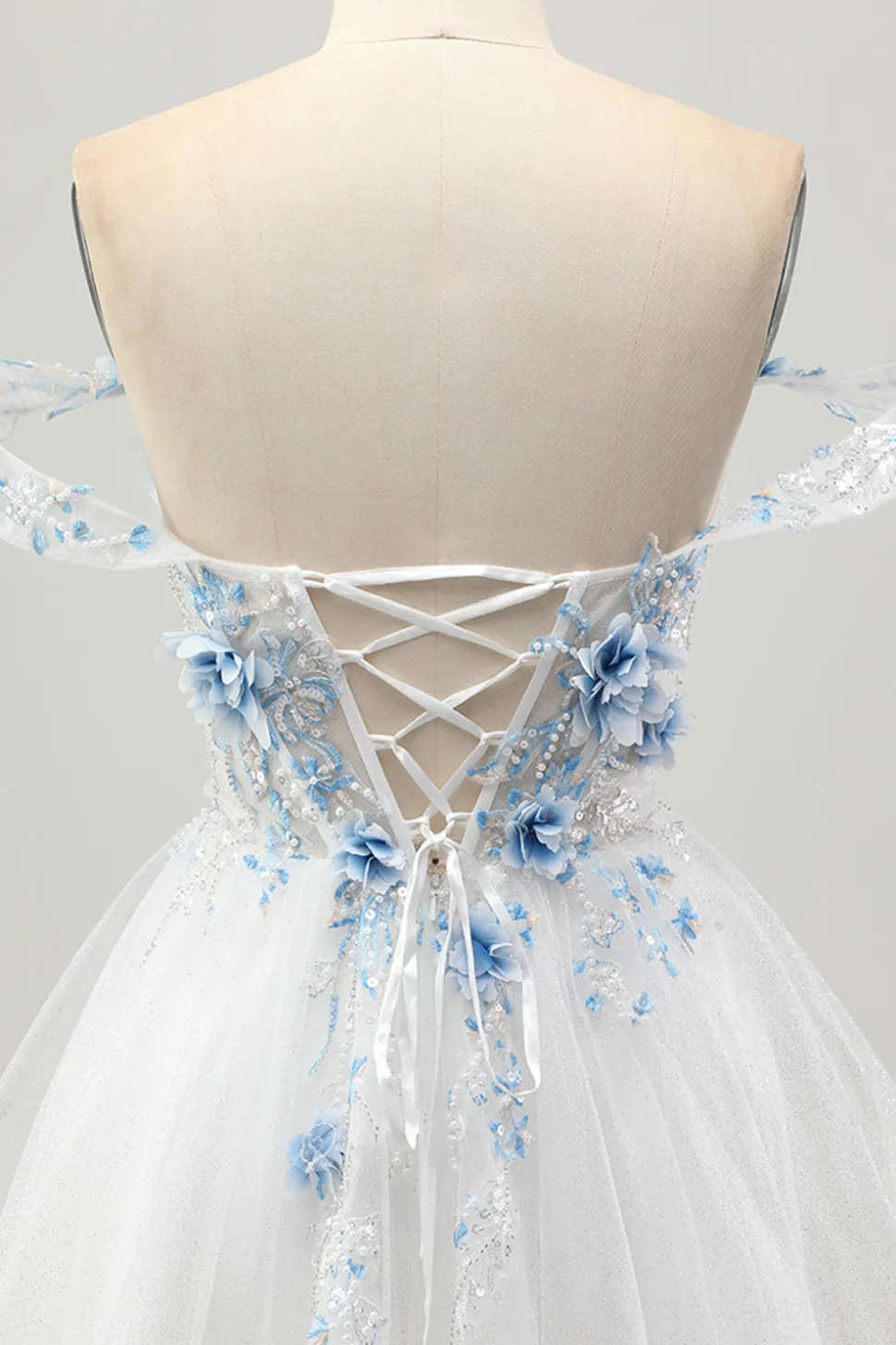 Flor azul branca A-Line fora do espartilho ombro vestido curto Homecoming