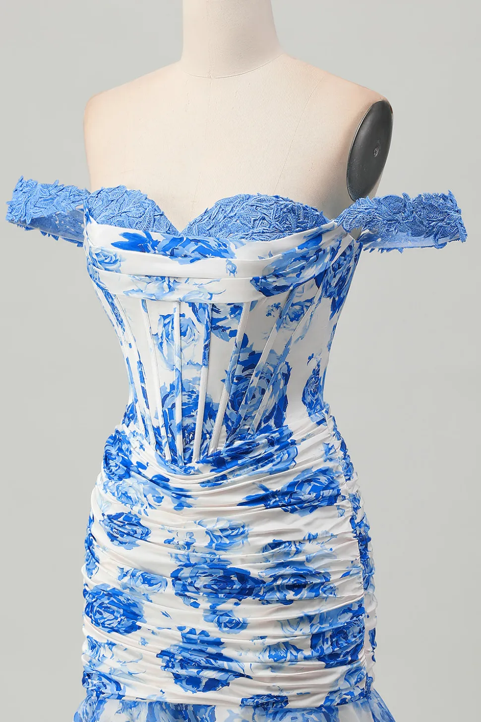 Flor azul branca fora do espartilho ombro vestido curto Homecoming com babados