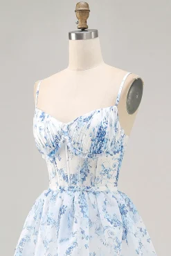 Flor azul branca Uma linha impressa vestido de dama de honra em camadas com fenda