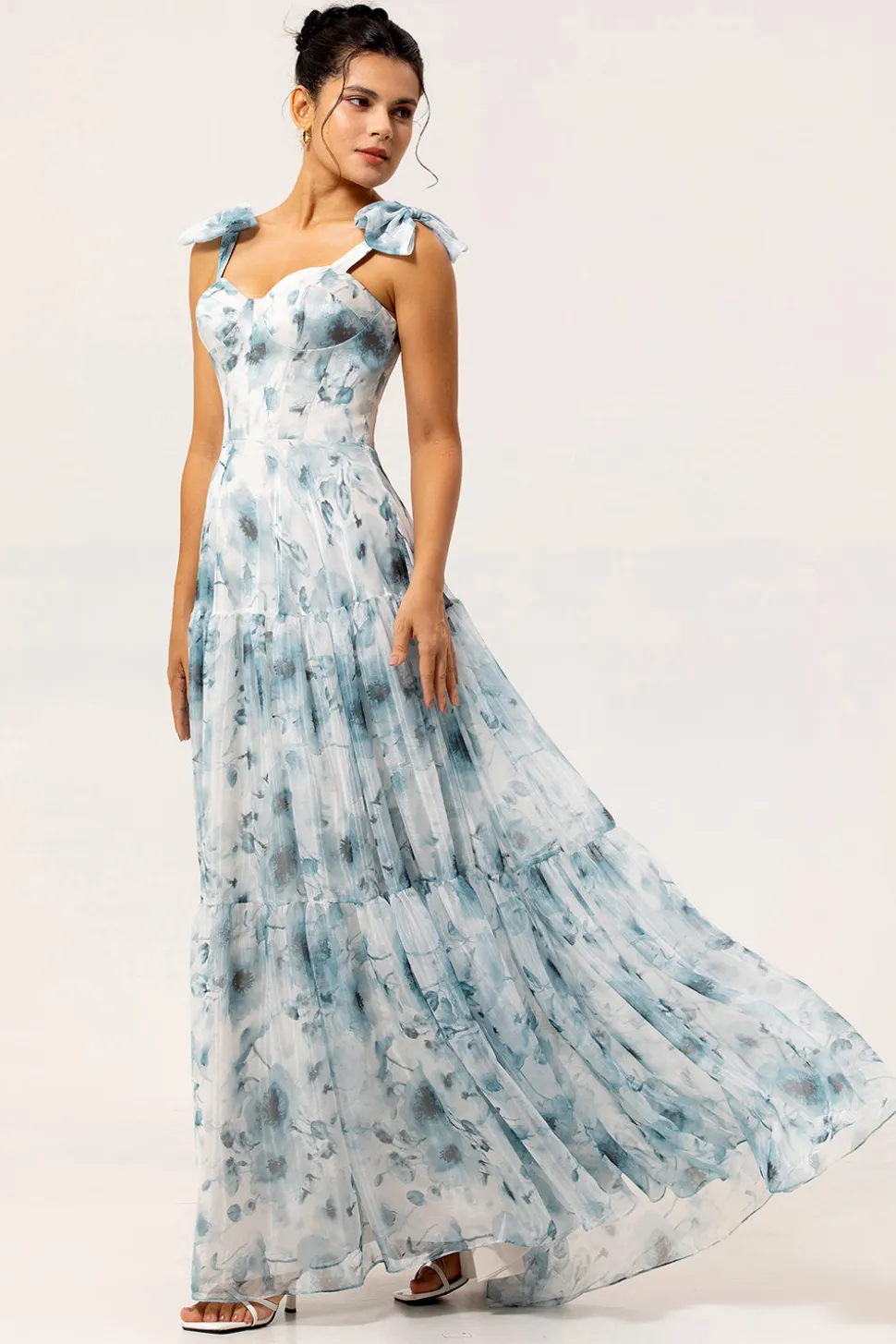 Flor azul estampada uma linha longo vestido de dama de honra com renda-up de volta