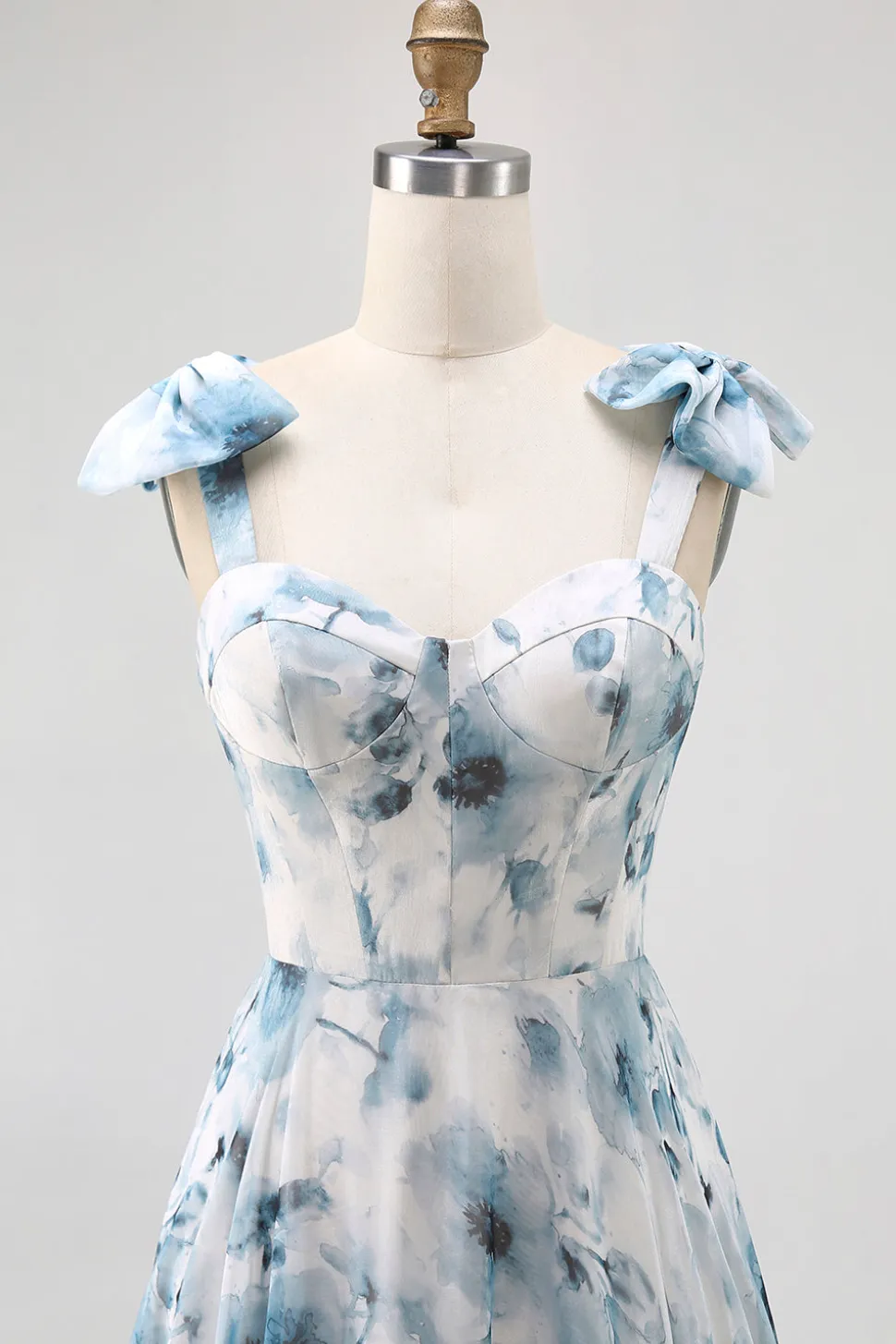Flor azul estampada uma linha longo vestido de dama de honra com renda-up de volta