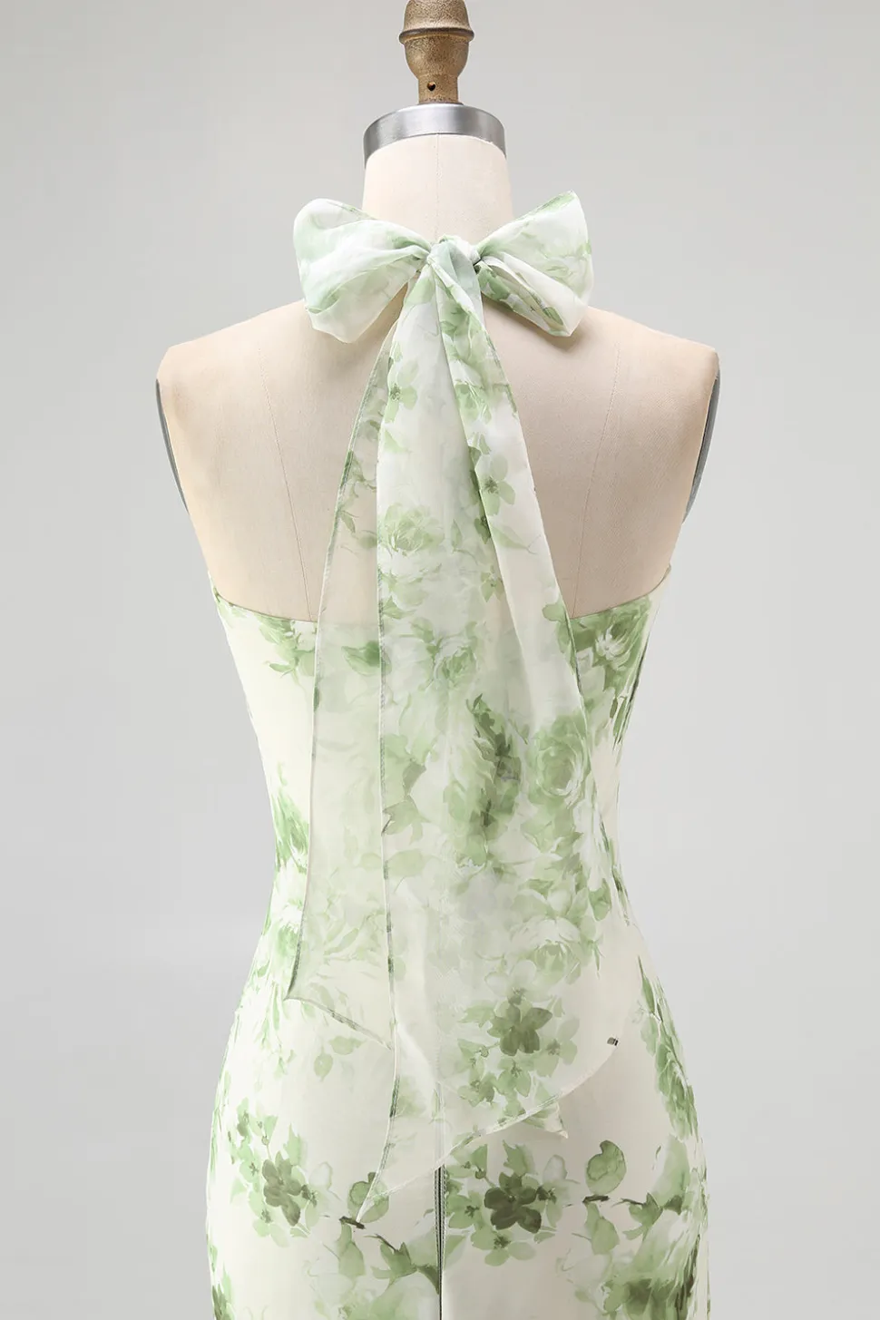 Flor Verde A-Line Halter plissado longo vestido de dama de honra