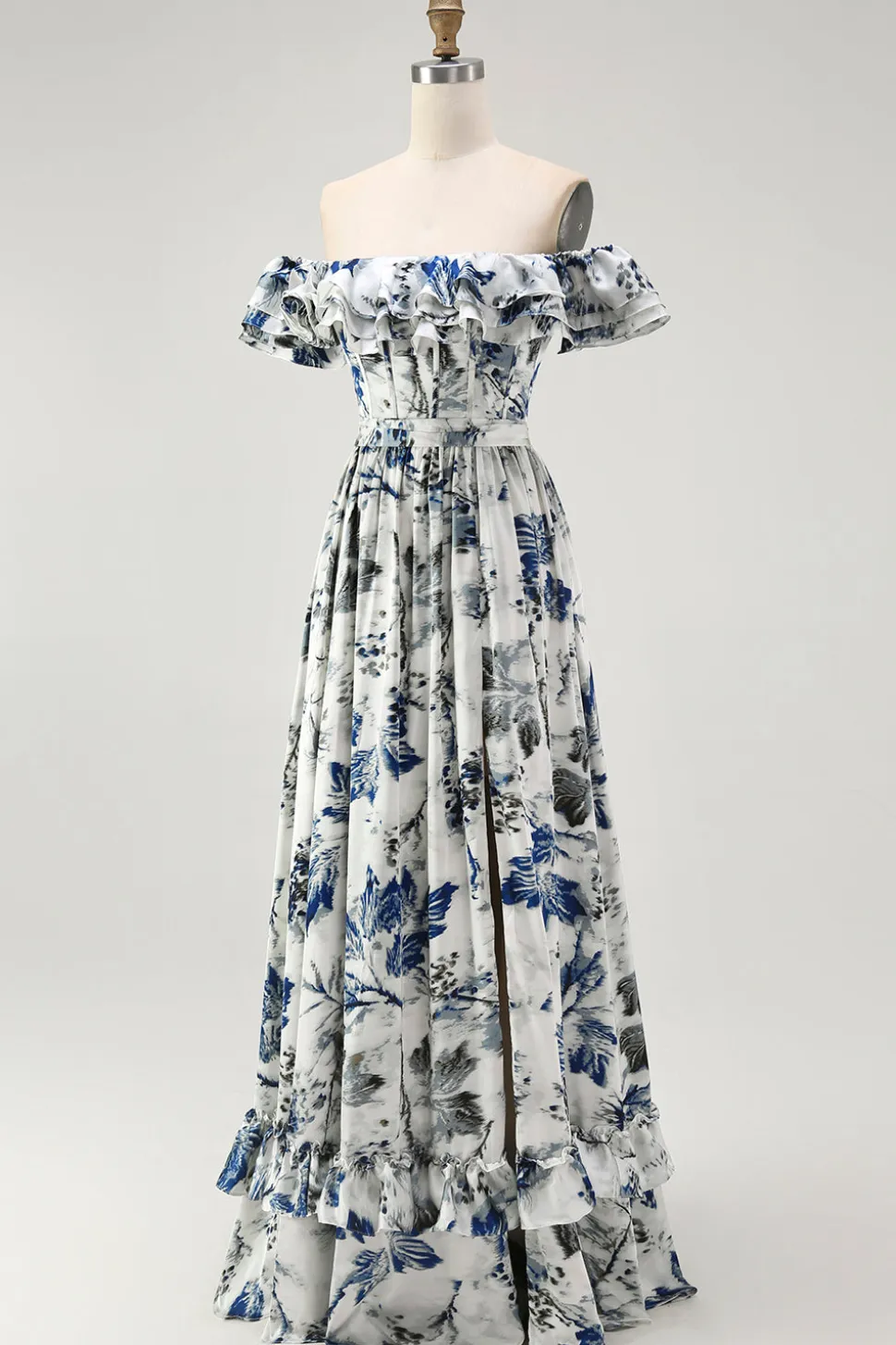 Floral azul babado fora do ombro um vestido de dama de honra linha