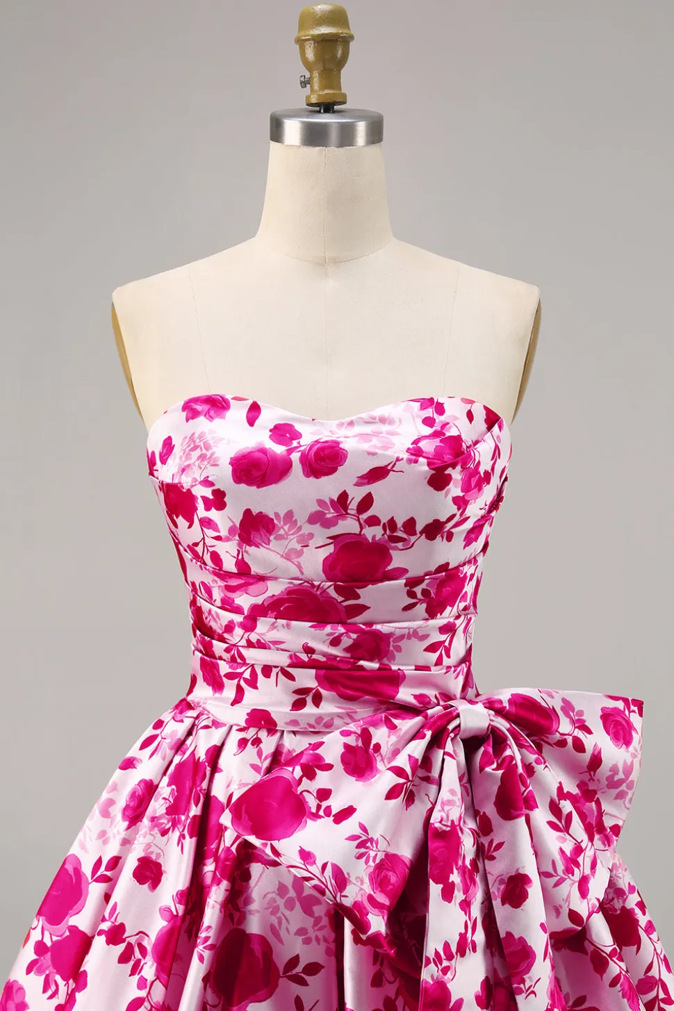 Floral Fuchsia Strapless Uma linha Homecoming Dress com arco