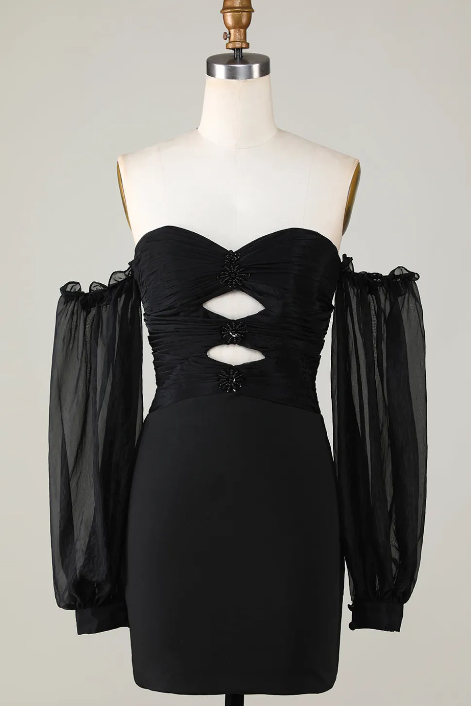 Fora do ombro Keyhole vestido preto Homecoming com frisos