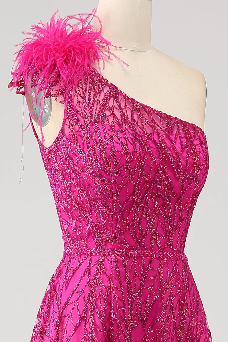 Fuchsia A-Line Um ombro pena lantejoulas longo vestido de baile com fenda