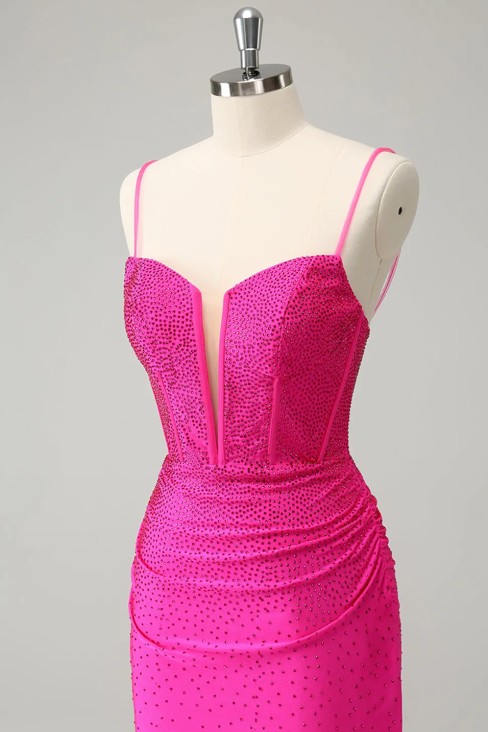 Fuchsia Bodycon Esparguete Correias Ruched Short Homecoming Dress com Missangas