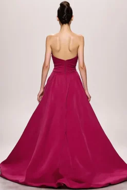Fuchsia cetim uma linha Ruched Strapless longo vestido de noite com fenda