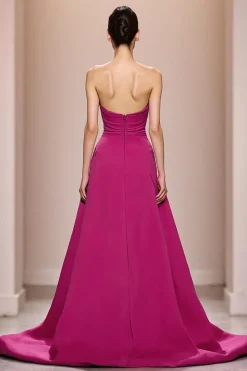 Fuchsia cetim uma linha sem alças longo vestido de noite com flor 3D