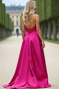 Fuchsia Strapless Uma linha vestido de baile com fenda
