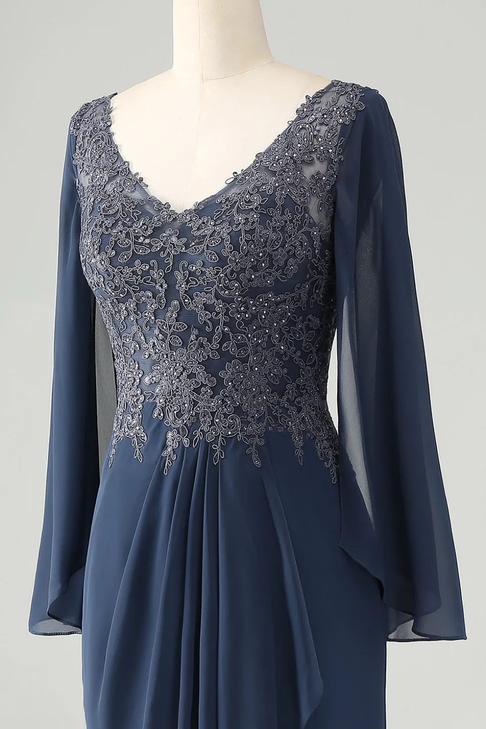 Glitter Crepúsculo Sereia V Pescoço Frisado Mãe da Noiva Vestido com Apliques