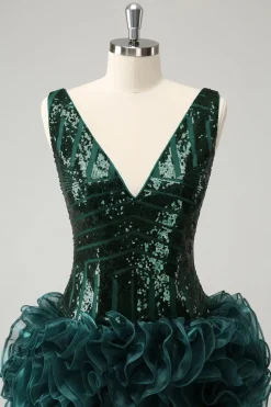 Glitter Verde Escuro V Neck Sequins Homecoming Dress com Folhos Destacáveis