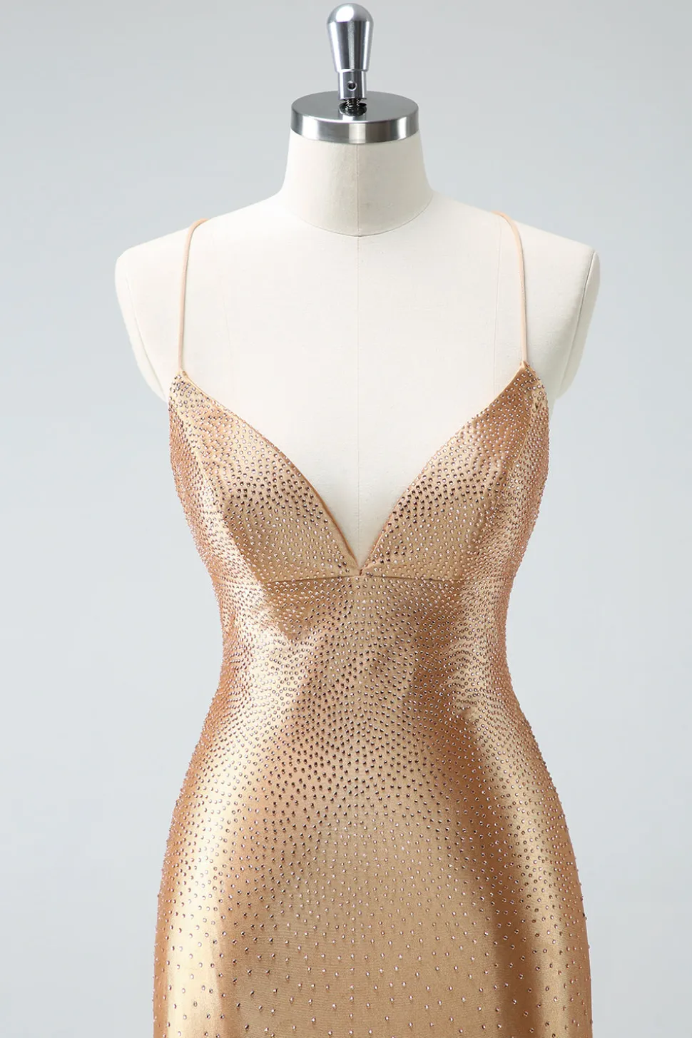 Golden Bodycon Esparguete Correias Ruched Missanga Homecoming Dress com renda para trás