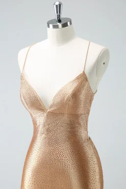 Golden Bodycon Esparguete Correias Ruched Missanga Homecoming Dress com renda para trás