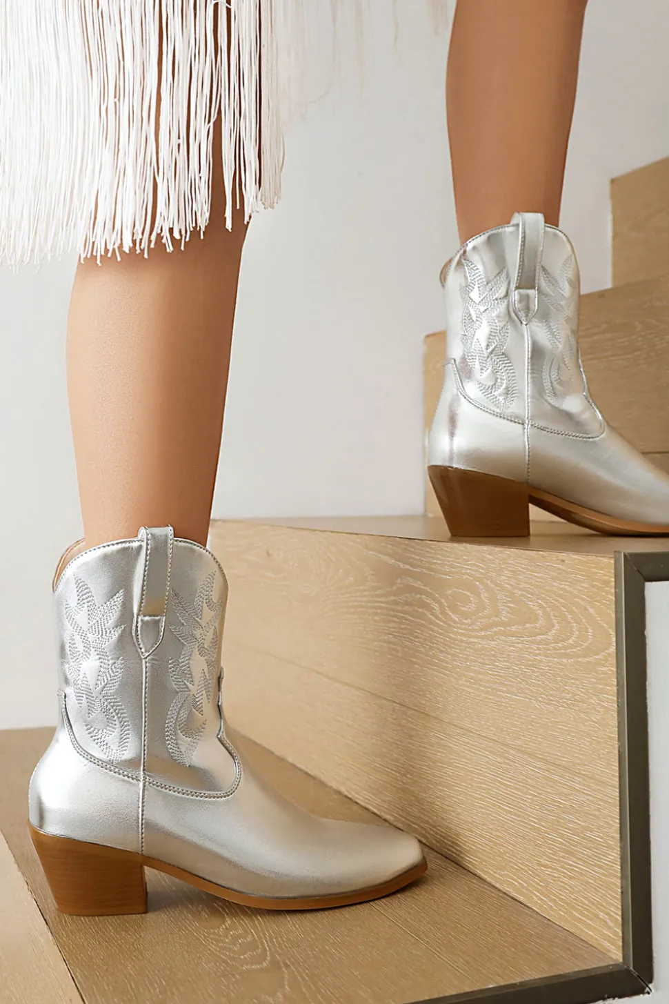 Golden Low Chunky Heel Western Cowgirl Botas