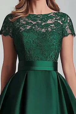 Green Satin Lace Uma Linha Alta Baixa Mãe do Vestido da Noiva com Mangas Curtas