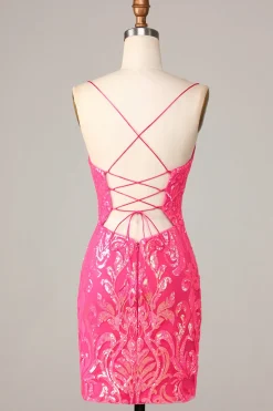 Inegavelmente incrível bainha espaguete correias fúcsia sequins curto homecoming vestido
