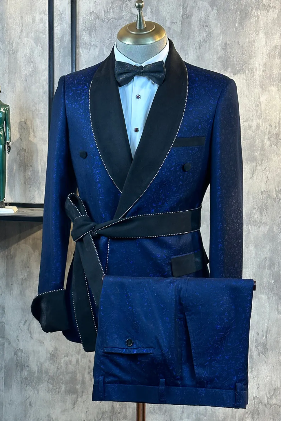 Jacquard azul escuro 2 peças homens ternos de baile com cinto