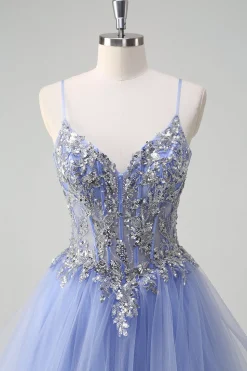 Lantejoulas brilhantes Azul claro Uma linha de alças espaguete longo vestido de baile com babados espirais