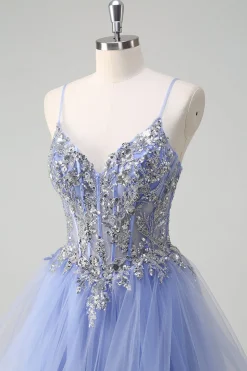 Lantejoulas brilhantes Azul claro Uma linha de alças espaguete longo vestido de baile com babados espirais