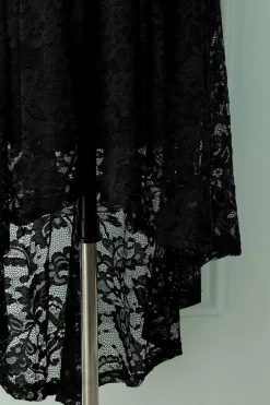 Laço preto assimétrico