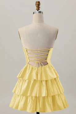 Laranja Strapless Tiered Uma linha cortada Homecoming Dress com frisos