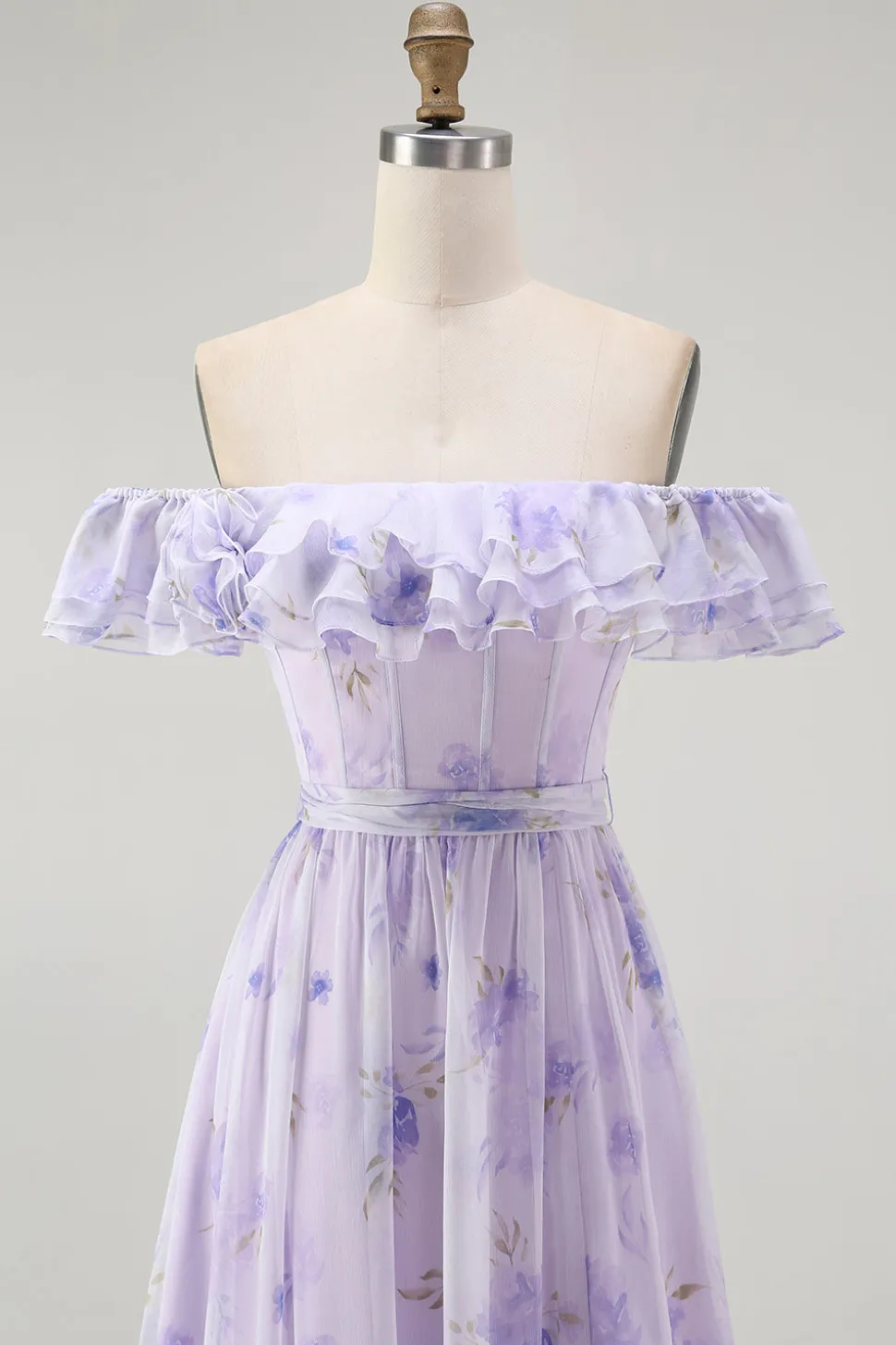 Lavanda Floral babado fora do ombro Um vestido de dama de honra linha